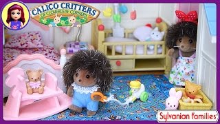 Sylvanian Families Calico Critters Courtyard Restaurant Setup House Tour  Kids Toys [upl. by Roosnam141]