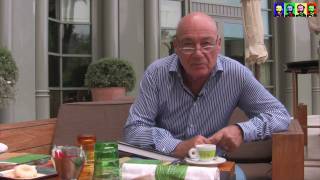 Pozner  journaliste russe américain et français [upl. by Plantagenet]