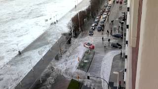 Ola gigante en San Lorenzo Gijon 03032014 [upl. by Lellih]